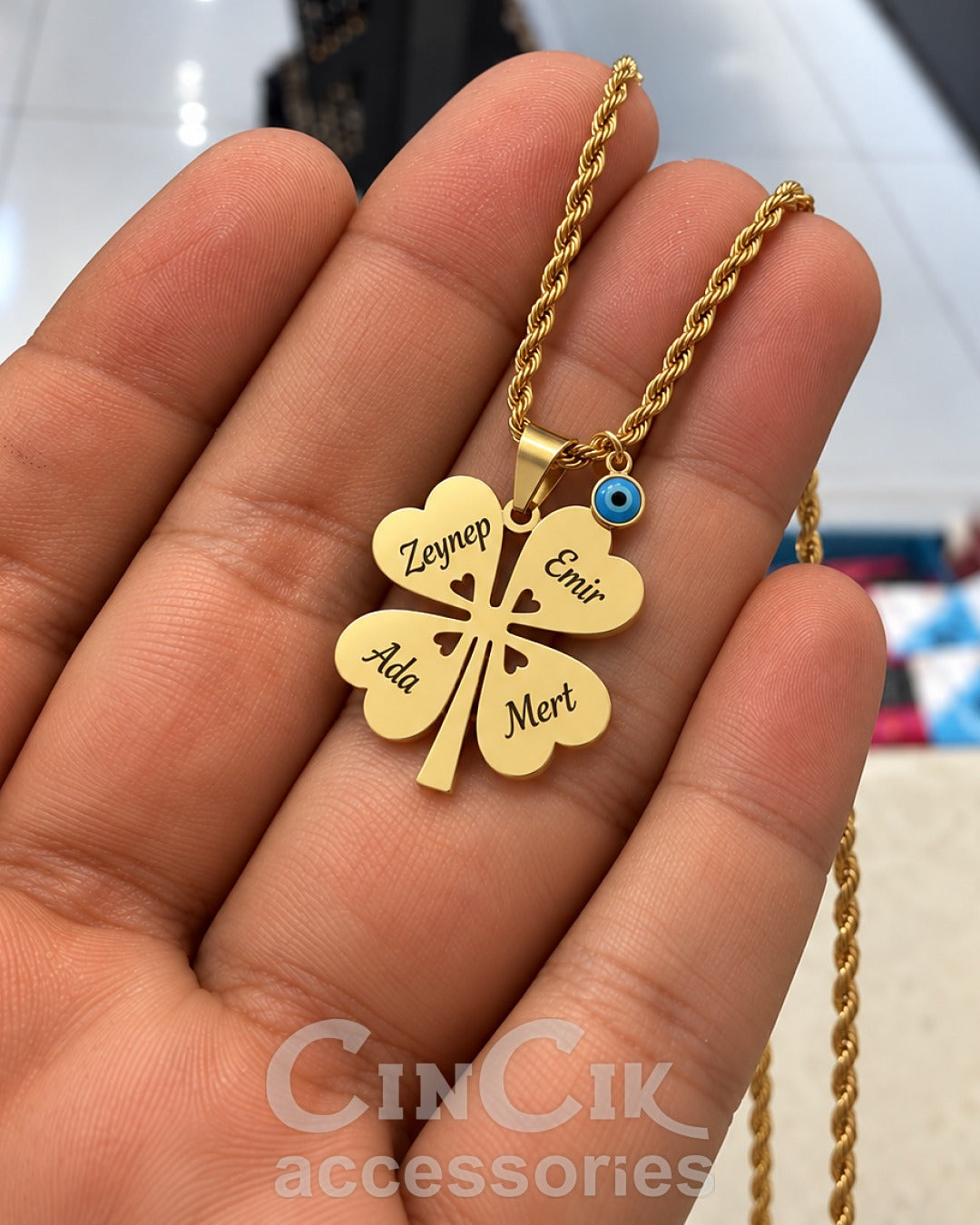 Kişiye Özel 4 İsimli Yonca Kolye Gold Renk Burgu Zincirli