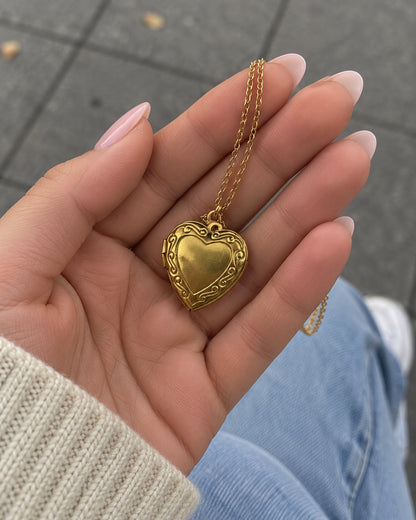 Kişiye Özel Fotoğraflı Kalp Madalyon Kolye | Açılır Kapaklı Gold Çelik | Sevgiliye Hediye