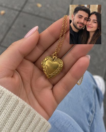 Kişiye Özel Fotoğraflı Kalp Madalyon Kolye | Açılır Kapaklı Gold Çelik | Sevgiliye Hediye